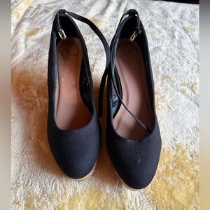 Report Black Wedges with Ankle Strap
